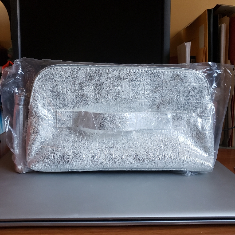 Silver crocodile print tassel makeup bag